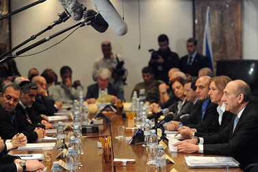 ישיבת הקבינט, 4 בינואר 2008 (צילום: עמוס בן-גרשום)