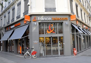 חנות של פראנס-טלקום. ליון, צרפת (צילום: Ambrosiana, רישיון cc)