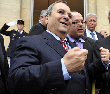שר הביטחון אהוד ברק בביקור בפריז, יוני 2009 (צילום: משרד הביטחון)