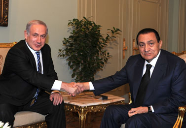 נשיא מצרים מובארכ וראש ממשלת ישראל נתניהו. קהיר, 18.7.10 (צילום: משה מילנר, לע"מ)