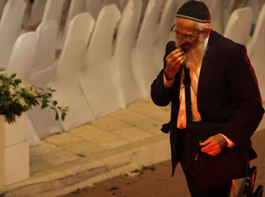 הרב שלמה אבינר בחתונת בנו של הרב מוטי אלון. אוקטובר 2010 (צילום ארכיון) 