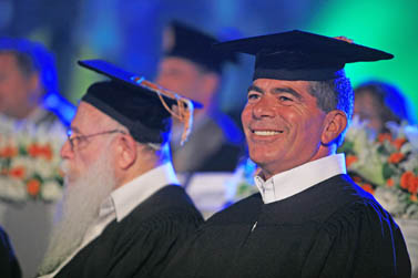 הרמטכ"ל לשעבר גבי אשכנזי, אתמול בטקס קבלת דוקטור של כבוד באוניברסיטת בר-אילן (צילום: יהושע יוסף)