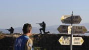 חייל או"ם בפסגת הר בנטל שבגולן (צילום: צפריר אביוב)