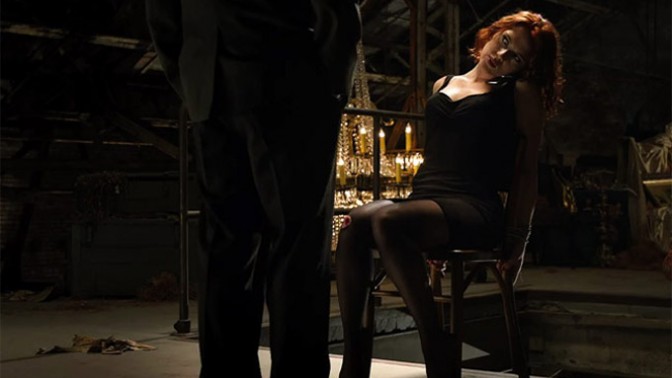 השחקנית סקרלט ג'והנסון כ"אלמנה השחורה" בסרט "הנוקמים"