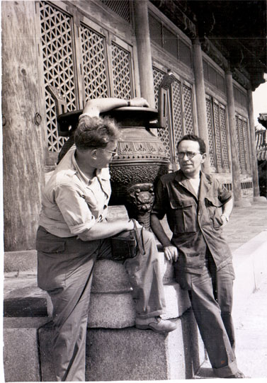 מדזיני, כתב צבאי בסיאול, קוריאה, אוגוסט 1951