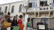 הפגנה למען חופש העיתונות, אתמול מול משרדי הנהלת רשות השידור בירושלים (צילום: אורן נחשון)