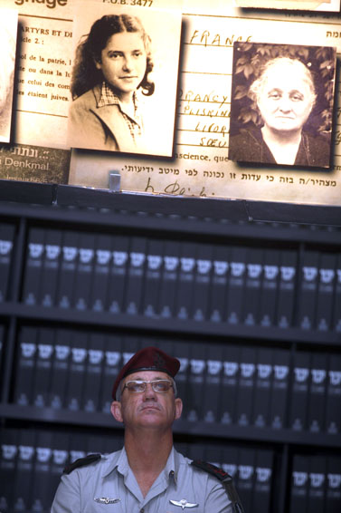 הרמטכ"ל רב-אלוף בני גנץ בטקס זיכרון במוזיאון יד-ושם, השבוע (צילום: ליאור מזרחי)