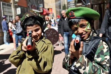 ילדים מחופשים לכבוד פורים (צילום: יואב ארי דודקביץ')