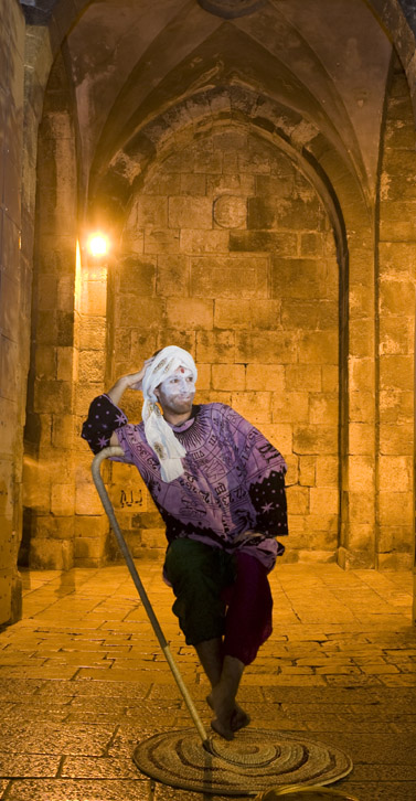 דרוש קוסם. שער יפו, ירושלים (צילום: מתניה טאוסיג)