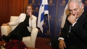 יו"ר הליכוד בנימין נתניהו ויו"ר קדימה ציפי לבני, אתמול בפגישתם בירושלים (צילום: מרים אלסטר)