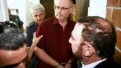 שמעון קופר מובל להארכת מעצר בבית המשפט בכפר סבא, 4.11.2012 (צילום: יהושע יוסף)