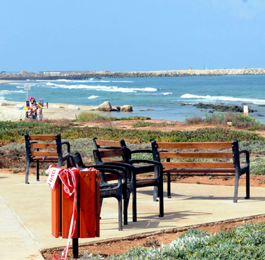זירת הירצחו של ליאונרד אריק קרפ, חוף תל-ברוך, תל-אביב (צילום: רוני שיצר)