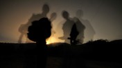 חיילים מנווטים בהר הכרמל, בליל אתמול (צילום: שי לוי)