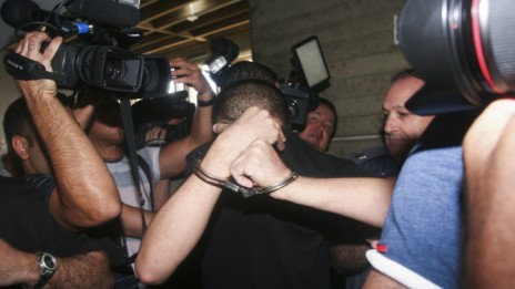 האנס אחמד בני ג'אבר מגיע לבית המשפט המחוזי בתל-אביב, אתמול (צילום: רוני שיצר)