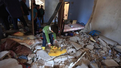 הבית שבו התבצר חמזה אבו-אלהיג'א לאחר שכוחות ישראל עזבו את המקום, 22.3.14 (צילום: עיסאם רימאווי)