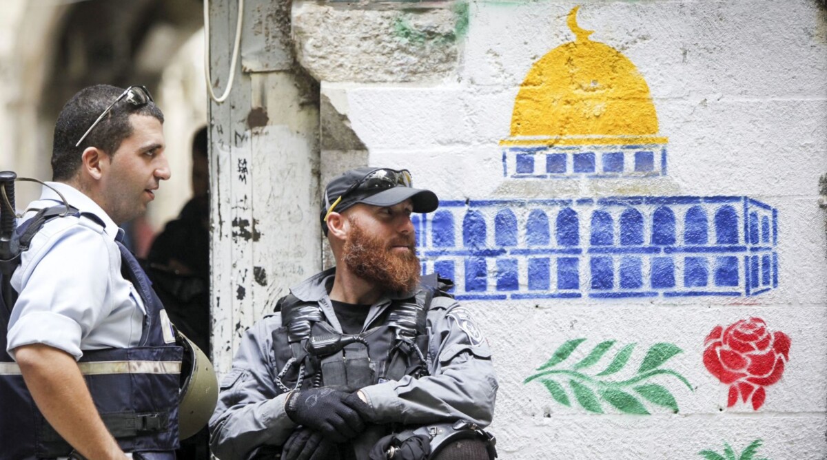 שוטרי מג"ב בעיר העתיקה בירושלים, 30.10.14 (צילום: יונתן זינדל)