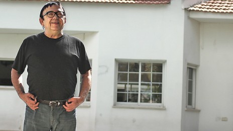 יעקב שחם בביתו שבקיסריה, 12.4.2013 (צילום: מתניה טאוסיג)
