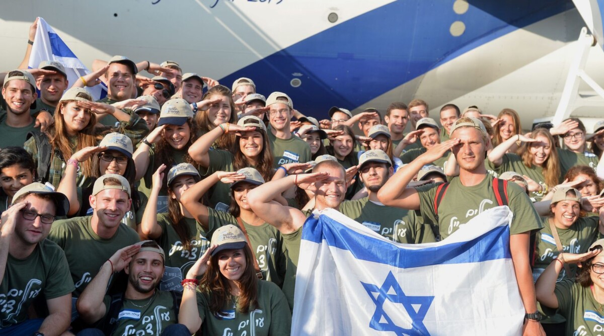 עולים מצפון אמריקה שהתחייבו לשירות בצה"ל לאחר הגעתם לישראל. 13.8.13 (צילום: יוסי זליגר)