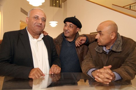 מימין: ריאד עלי, ודיע עואודה ומוסטפא כבהא, ערב עיון "ערבים בתקשורת: בין מעגלי זהות", 26.11.14 (צילום: גדעון מרקוביץ')