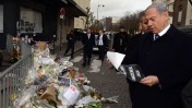ראש ממשלת ישראל, בנימין נתניהו, באתר הנצחה מאולתר להרוגי הפיגוע במרכול בפריז (צילום: חיים צח, לע"מ)