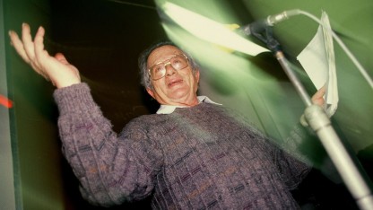 שמוליק רוזן חד חידה, 1995 (צילום: משה שי)