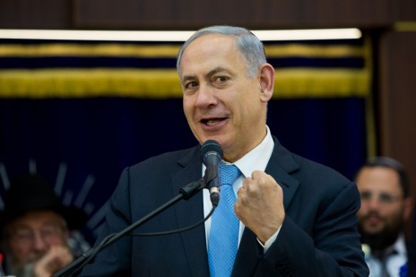 ראש הממשלה, בנימין נתניהו, נואם בישיבת מרכז הרב בירושלים. 17.5.15 (צילום: יונתן זינדל)