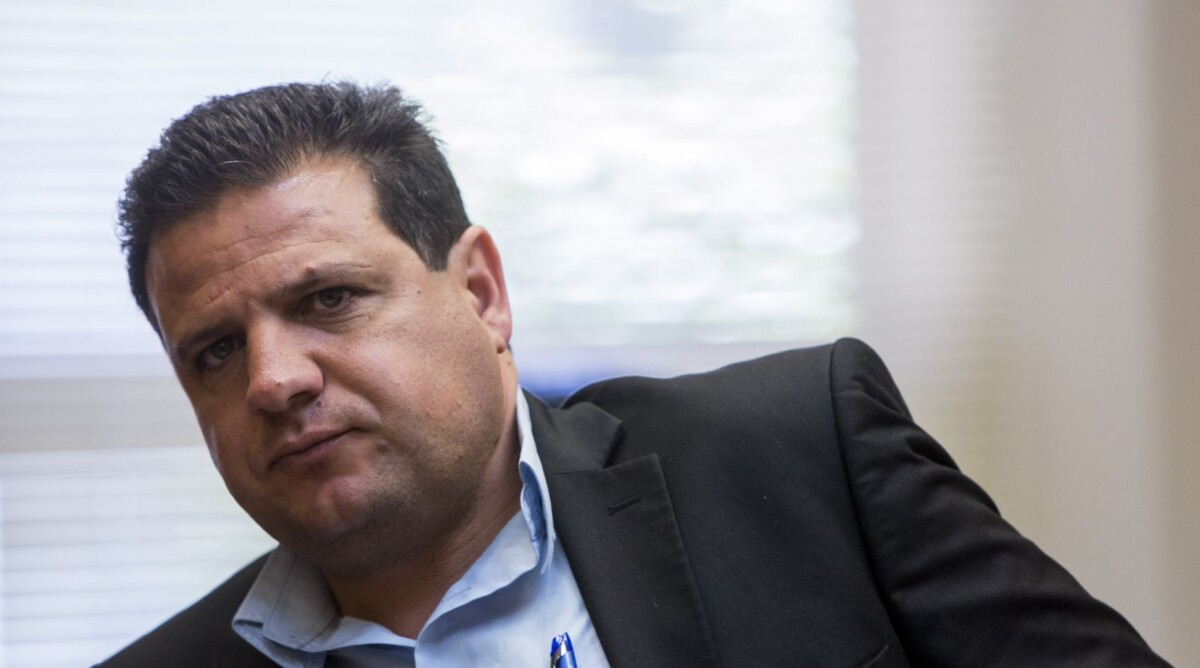 Leader of the Joint Arab list, Ayman Odeh leads the weekly Joint Arab list meeting at the Knesset. Jerusalem, June 1, 2015. Photo by Yonatan Sindel