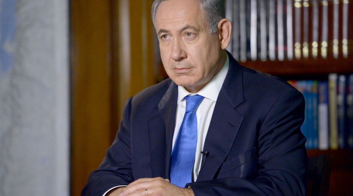 ראש הממשלה בנימין נתניהו מקיים ראיון עם רשת הטלוויזיה האמריקאית CBS בלשכתו בירושלים, 14.7.2013 (צילום: קובי גדעון, לע"מ)