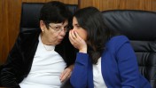 השרה איילת שקד ונשיאת העליון השופטת מרים נאור, מרץ 2016 (צילום: יעקב לדרמן)