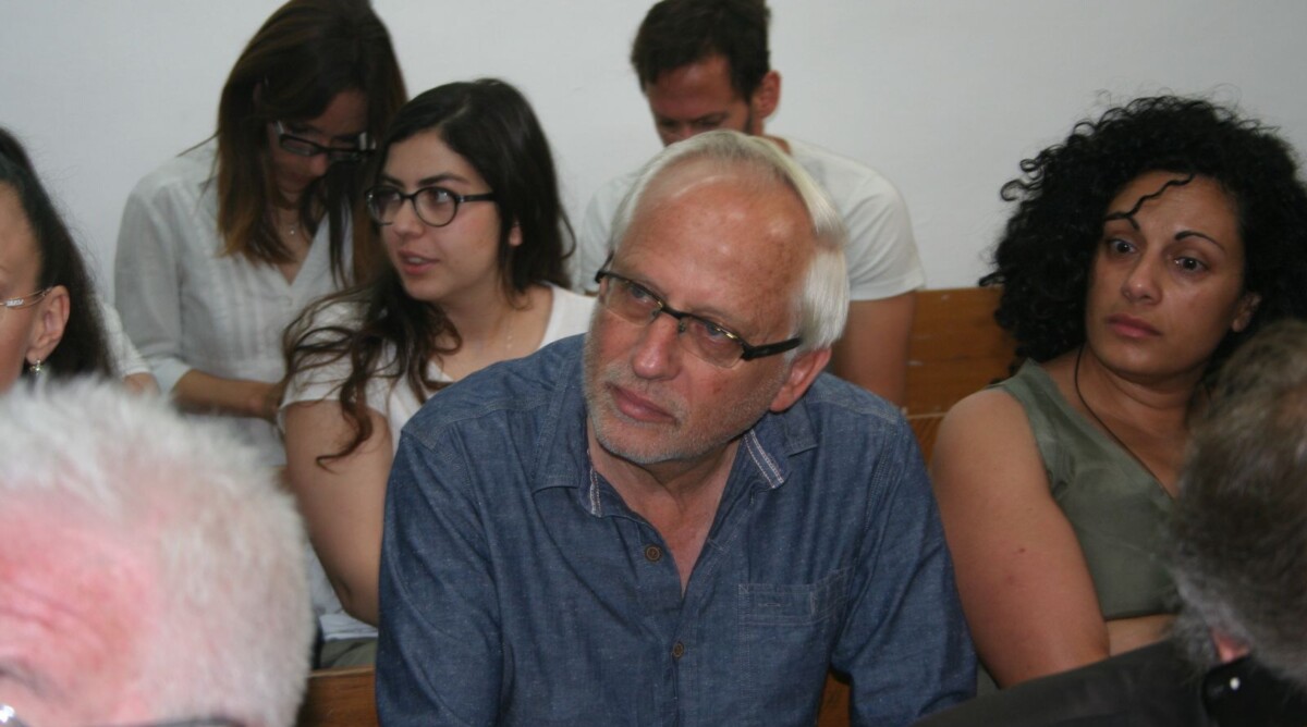 יגאל סרנה בדיון בבית-משפט השלום בתל-אביב–יפו, 18.5.17 (צילום: אורן פרסיקו)