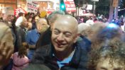 יואל אסתרון, מו"ל "כלכליסט", בהפגנה נגד שחיתות שלטונית. תל-אביב, 9.12.17 (צילום: איתמר ב"ז)