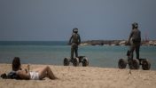 שוטרי מג"ב מפטרלים בחוף תל-אביבי, 15.5.2019 (צילום: הדס פרוש)