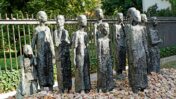 אנטרדה לזכרון השואה בבית-הקברות היהודי בברלין (צילום: Dennis Jarvis from Halifax, Canada / CC BY-SA (https://creativecommons.org/licenses/by-sa/2.0))