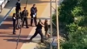 שוטר תוקף אזרח בבת ים, 13.4.2020 (צילום מסך)