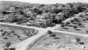 שכונת טלביה בירושלים, בסביבות שנות ה-20 (צילוןם: American Colony (Jerusalem). Photo Dept., photographerThe original uploader was Magister at Hebrew Wikipedia. / Public domain)