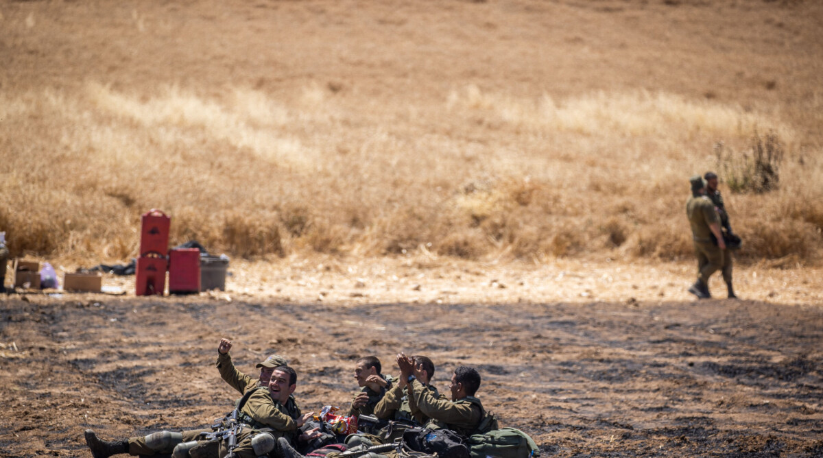 חיילים ישראלים סמוך לגבול עם רצועת עזה, 14.5.2021 (צילום: יונתן זינדל)