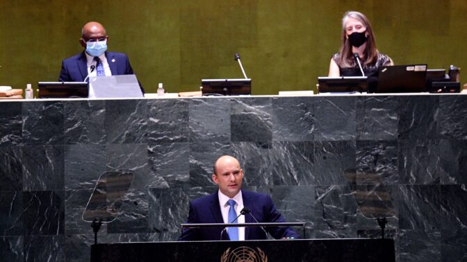 נפתלי בנט, ראש ממשלת ישראל, נואם בעצרת הכללית של האו"ם. ניו-יורק, 27.9.2021 (צילום: אבי אוחיון, לע"מ)