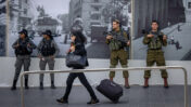 חיילי צה"ל ושוטרי מג"ב מפטרלים בירושלים, 1.4.22 (צילום: יונתן זינדל)