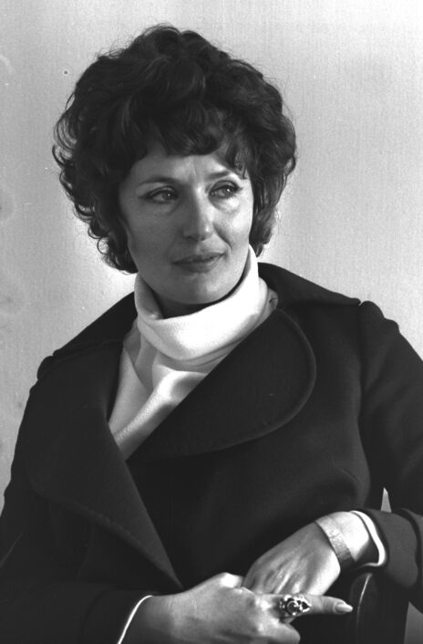 העיתונאית סילבי קשת, 1969 (צילום: פריץ כהן, לע"מ)