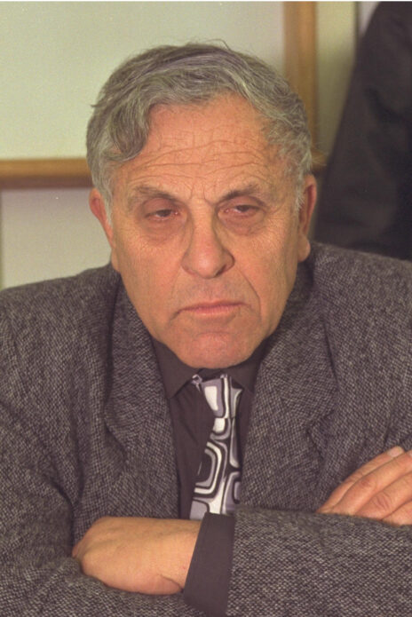 העיתונאי אריה אבנרי, 1994 (צילום: יעקב סער, לע"מ)