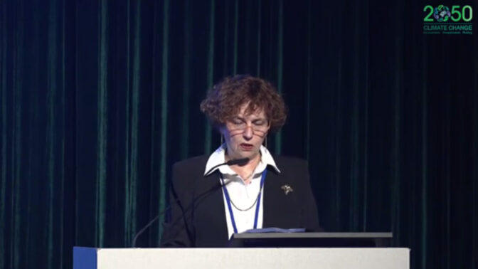 ד"ר מיקי הרן, מנהלת כנס "סביבה 2050" (צילום מסך משידור הכנס)