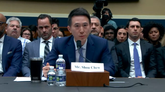 מנכ"ל טיקטוק שו זי צ'ו בשימוע בקונגרס האמריקאי, 23.3.23 (צילום מסך)