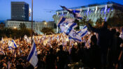 תומכי ההפיכה המשטרית מפגינים בקריית הממשלה בירושלים, 27.4.2023 (צילום: אריק מרמור)