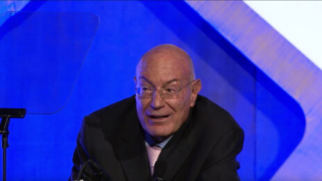 ארנון מילצ'ן בטקס קבלת פרס גותהאם, 2016 (צילום מסך)