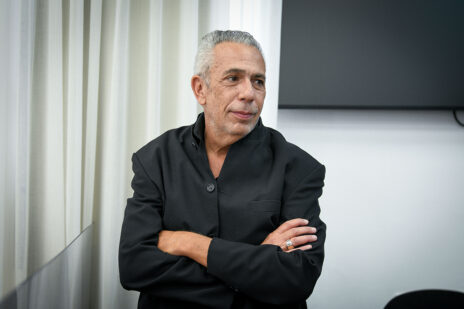 אבי אלקלעי, עורך "וואלה" לשעבר, בפתח אחד מימי עדותו במשפט המו"לים. בית המשפט המחוזי בירושלים, ספטמבר 2023 (צילום: אריה לייב אברמס) אבי אלקלעי, עורך "וואלה" לשעבר, בפתח אחד מימי עדותו במשפט המו"לים. בית המשפט המחוזי בירושלים, ספטמבר 2023 (צילום: אריה לייב אברמס)