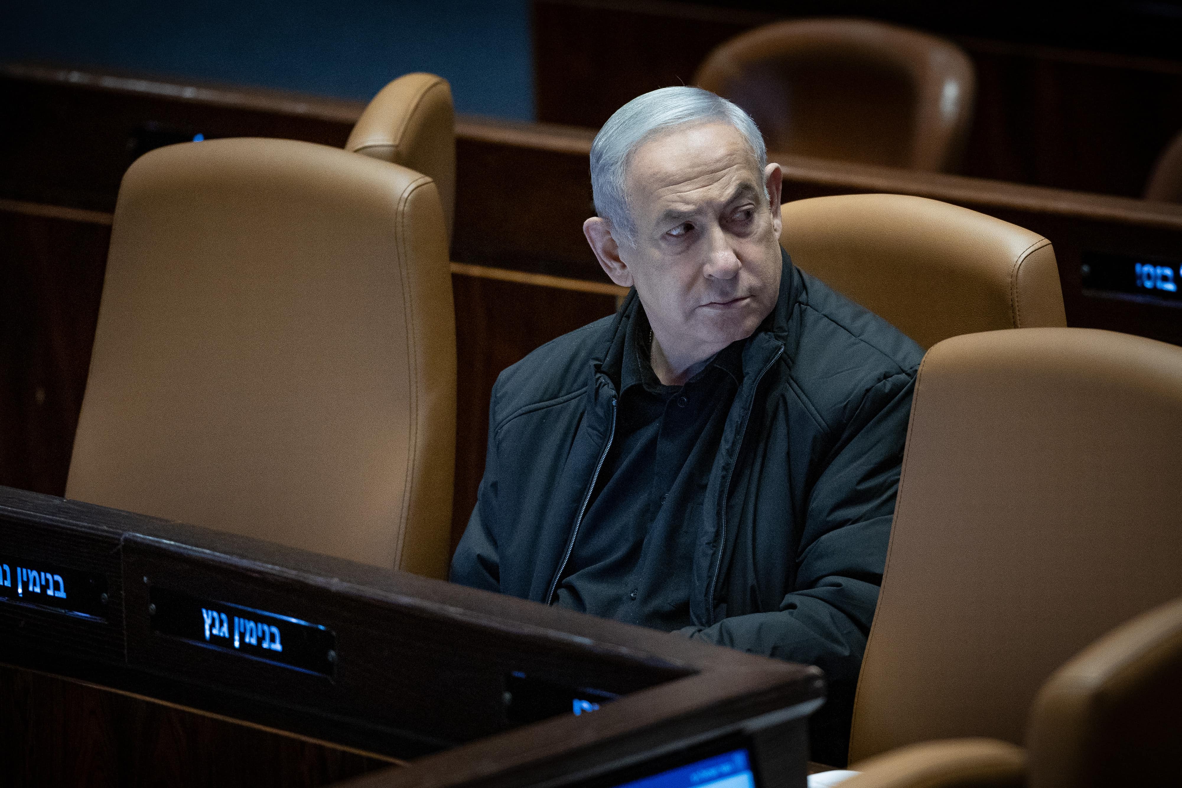 ראש ממשלת ישראל, בנימין נתניהו, במליאת הכנסת. 25.12.2023 (צילום: יונתן זינדל)