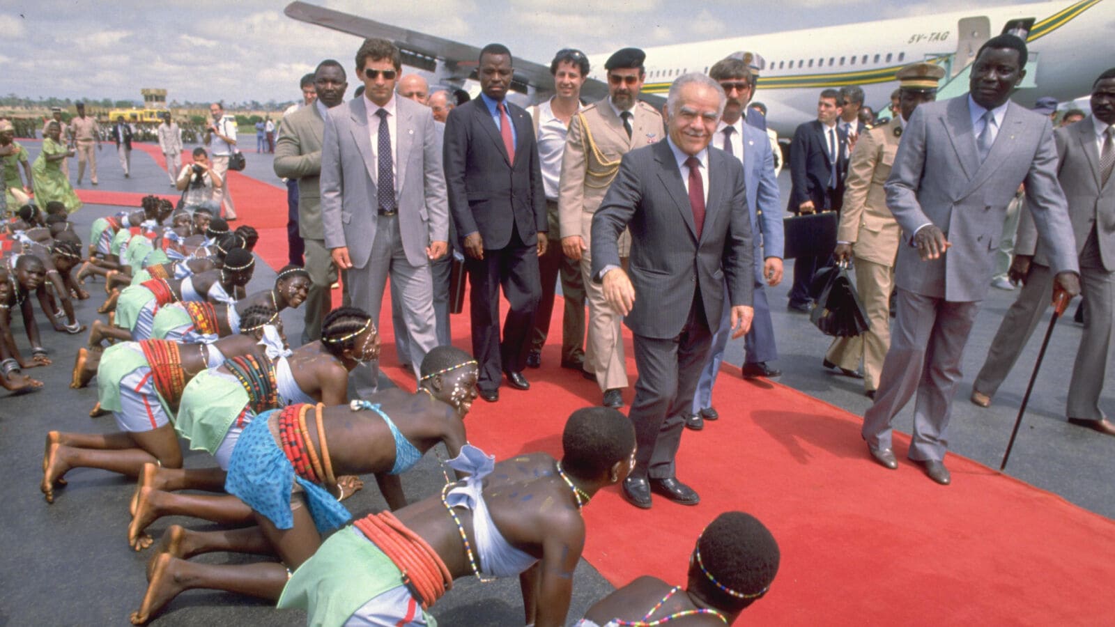 טקס קבלת פנים לרה"מ יצחק שמיר בנמל התעופה בלומה, בירת טוגו, 14.6.1987 (צילום: נתי הרניק, לע"מ)