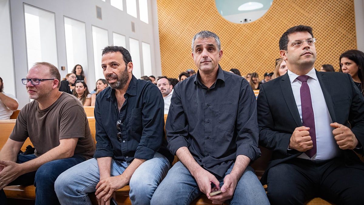 עיתונאי חדשות 13 בדיון בבית המשפט העליון בעתירה נגד מינויה של יוליה שמאלוב-ברקוביץ' למנכ"לית החברה; 25.7.24 (צילום: חיים גולדברג) עיתונאי חדשות 13 בדיון בבית המשפט העליון בעתירה נגד מינויה של יוליה שמאלוב-ברקוביץ' למנכ"לית החברה; 25.7.24 (צילום: חיים גולדברג)