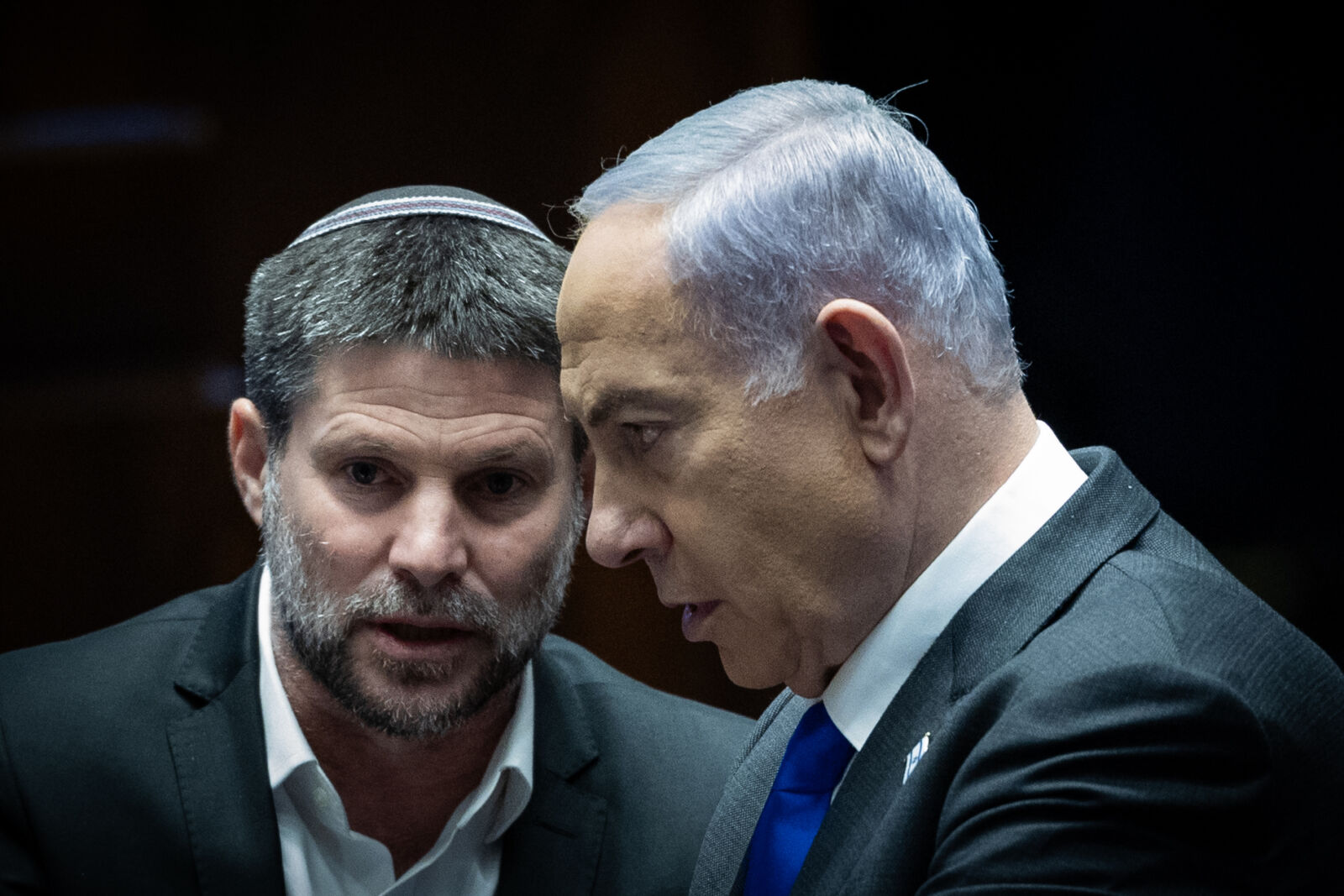 רה"מ בנימין נתניהו (מימין) עם שר האוצר בצלאל סמוטריץ', 7.2.24 (צילום: יונתן זינדל)