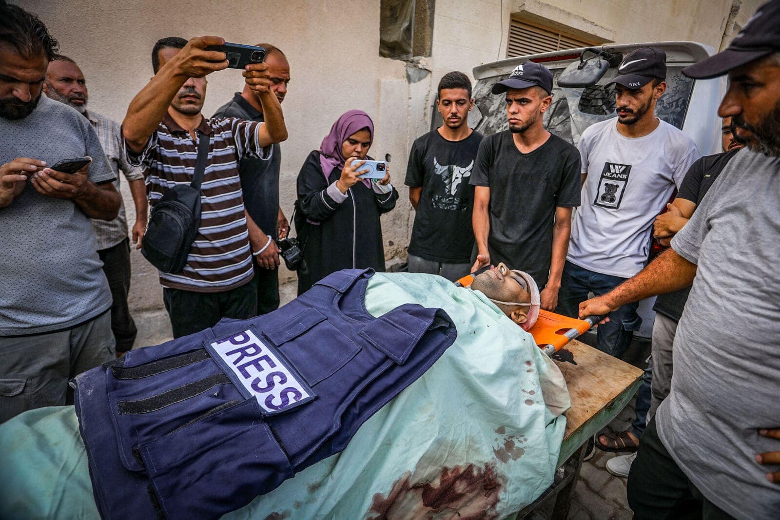 Palestinians mourn near the body of Palestinian journalist Mohammed Abd Rabbo who was killed during an Israeli military operation, outside the Al-Aqsa Hospital in Deir al-Balah, in central Gaza Strip, on August 28, 2024. Photo by Abed Rahim Khatib/Flash90 Palestinians mourn near the body of Palestinian journalist Mohammed Abd Rabbo who was killed during an Israeli military operation, outside the Al-Aqsa Hospital in Deir al-Balah, in central Gaza Strip, on August 28, 2024. Photo by Abed Rahim Khatib/Flash90